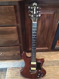 Guild Mohagony Electric Guitar Model S300-D excellent condition