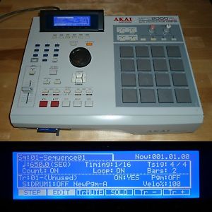 Akai MPC 2000XL NEW LCD 1GB Card Drive CF 32MB RAM FULLY SERVICED