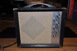 Vintage Sears Silvertone Model 1472 Tube Amp
