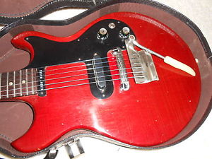 Gibson Melody Maker w Vibrola 64 65 Vintage w/ Gibson chipboard case