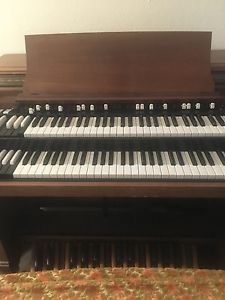 hammond organ with leslie speaker c2 series