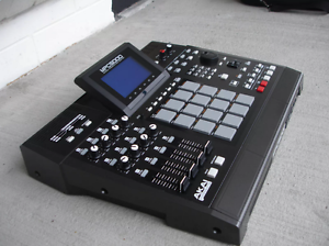 AKAI MPC 5000 sampler