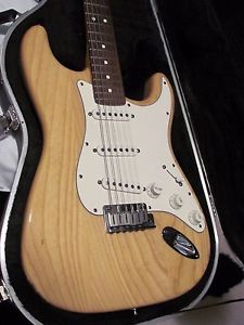 Fender Stratocaster electric guitar 1997 swamp ash made in USA