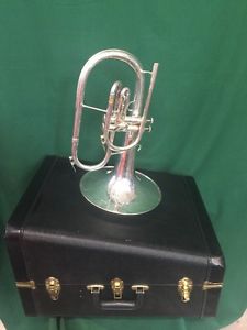 KANSTUL U.S. MARINE DRUM BUGLE CORPS 2 VALVE MELLOPHONE BUGLE W/CASE  #35343