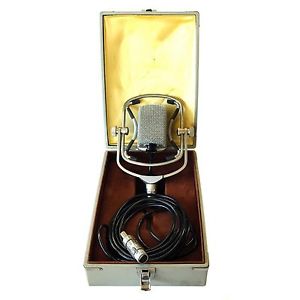 AKG D25 Vintage Dynamic Studio Microphone