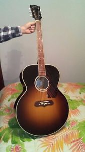 2013 Gibson Jumbo 100 Acoustic Guitar