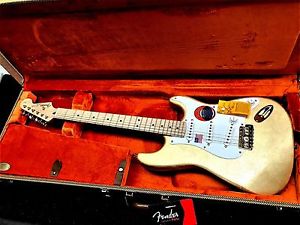Fender Eric Clapton Stratocaster Electric Guitar-gold leaf