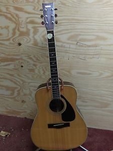 yamaha acoustic guitar