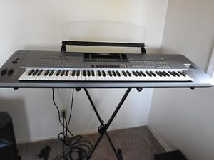 Yamaha Tyros5-76 Keyboard Synthesizer-Used-Excellent Condition