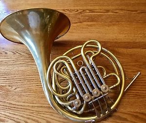 French Horn, Paxman model 23E with Titanium valves in excellent condition