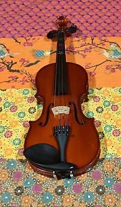 1/4 size Violin