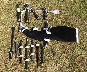 McCallum AB2 Bag Pipes W/ Two Practice Chanters