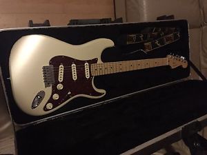Fender American Stratocaster USA Deluxe in a CASE