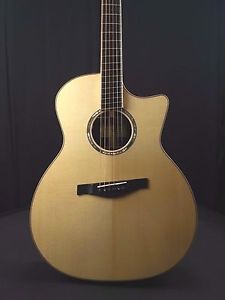 Used Eastman AC822CE-FF Fanned Fan Fret Limited Edition Electric Acoustic Guitar