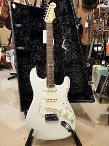 DEFENSA COSTUMBRE SHOP JEFF BECK FIRMA STRATOCASTER OLÍMPICO W