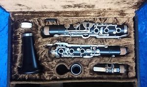 B - Klarinette " F. A. Uebel " Mod. 621 generalüberholt