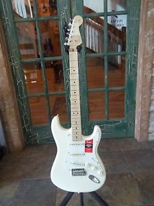 2017 Fender American Pro Stratocaster Solid Electric Guitar Olympic White w OHSC