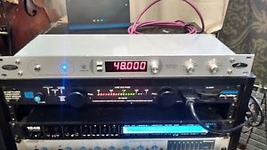 Antelope Isochrone OCX Master Clock W/ FREE APOGEE CABLES