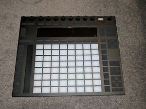 ABLETON LIVE PUSH 2 MIDI CONTROLLER near new with box and all accessories