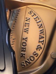 Beautiful Steinway M 1953