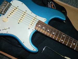 Fender Classic Series '60s Stratocaster Electric Guitar  Lake Placid Blue w/Bag