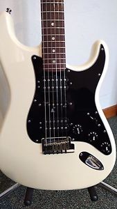 FENDER AMERICAN DELUXE STRATOCASTER