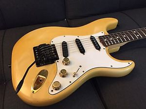 Fender "The STRAT" 1980 Aged Yellow With Kahler