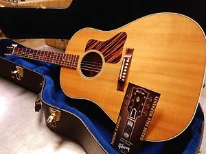 Gibson J-35 2013 Acoustic Guitar