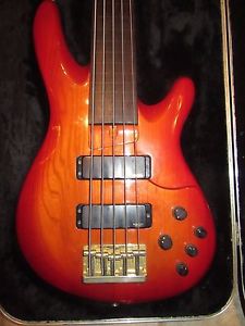 Yamaha TRB-5 Fretless 5 string Bass Guitar Japan