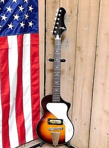 Vintage 1960's Guyatone LG-40 Solid Body Offset Electric Guitar RARE!