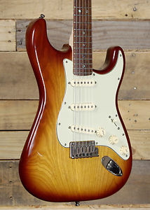 Fender 2009 Deluxe Ash Stratocaster Electric Guitar w/ Case