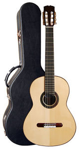 RAMIREZ GH MIT GEHÄUSE STARRE KLASSISCHE GITARRE