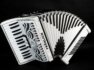 Akkordeon Fröhlich Bambi/Weltmeister Rubin, klasse Zustand