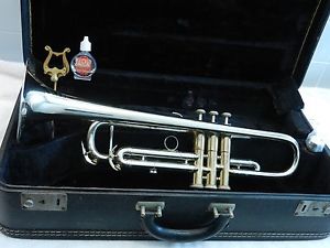 1963 Vintage HOLTON GALAXY USA Trumpet / Smooth Valves / Plays Great / Nice Horn