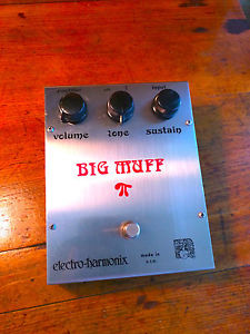 Big Muff Ram's Head v2. Pot codes 1975. PNP 2N5087 Transistors.