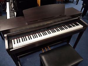 Yamaha Clavinova CLP440 digital piano - GREAT BUY!