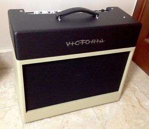Victoria Silver Sonic Amp Tube Guitar Amplifier Combo Silversonic Tremolo Reverb