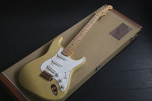 Fender Japan: Electric Guitar ST54-150AS 1954 40 USED