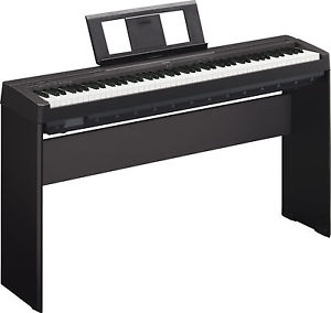 Yamaha P-45 Digitalpiano Bundle mit L-85 Ständer