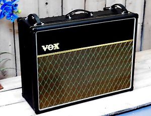 Vox AC30CC2 Custom Classic 30 Watt 2x12 Combo w / Foot Switch All Tube Amp!!!!!!