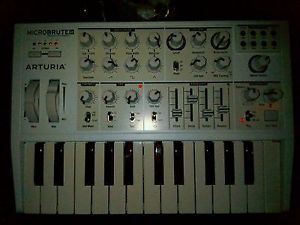Arturia MicroBrute SE Analog Synthesizer Limited Edition White - Only 1500 Made!
