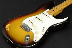 Fender Japan 1973 Stratocaster Sunburst S / N 514596 E-guitar Free Shipping