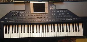 Keyboard Korg PA800