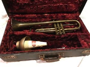 The Martin, committee model Elkhart Ind. USA trumpet inc,Cornet
