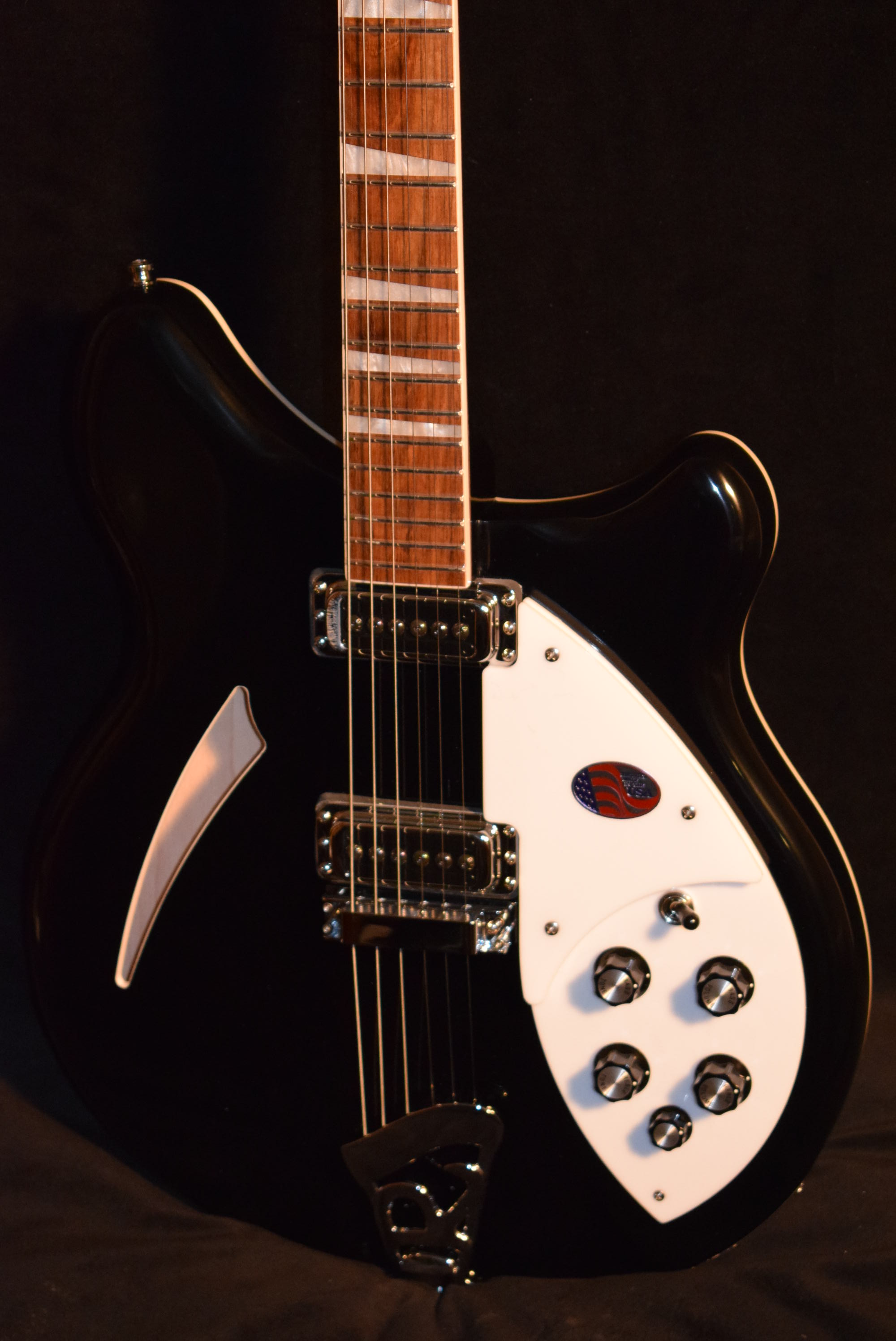 Rickenbacker 360 Jetglo