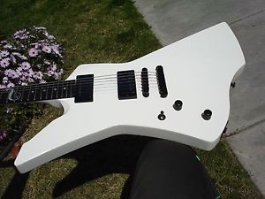 ESP James Hetfield Ltd Edition LEFTY Snakebyte Snow White