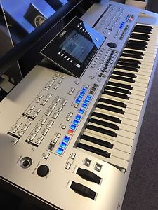 yamaha tyros 4 plus speakers and L7 stand