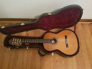 Ahambra 9p Classical Guitar [2004}. Concert Model