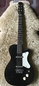 Vintage Silvertone 1303 (Danelectro U2) 1958