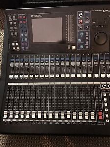 Yamaha LS9-16 Mixer